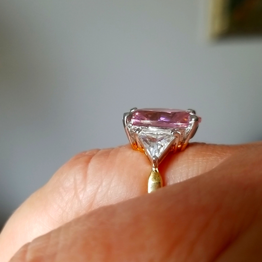 PINK AND FABULOUS RING! - Picture 2 of 5
